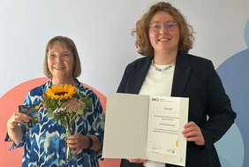 Kerstin Heinke-Nees wurde heute für 35 Jahre VHS geehrt